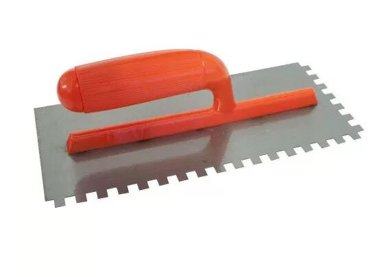 DESEMPENADEIRA DE ACO DENTADA 120X225MM